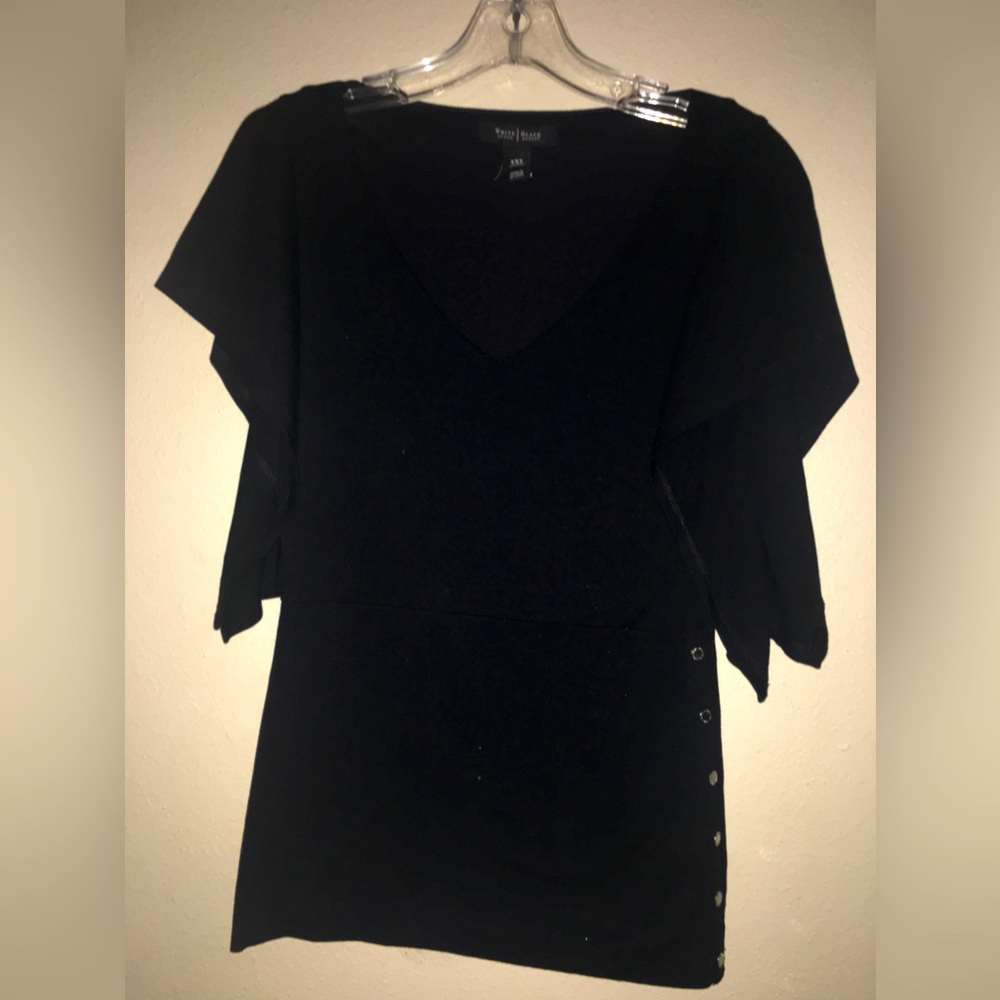 White House/White Market black top with wide waist and metal snaps.